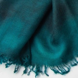 Cashmere scarf in petrol blue spray pattern