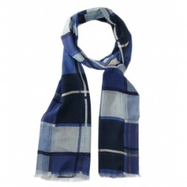 Checkered scarf in dark blue
